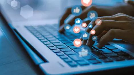 Facebook to go public this autumn?