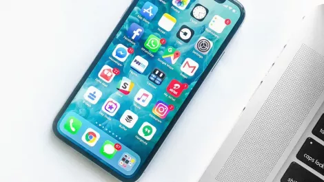 Email on the move is the future