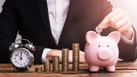 IT employers having to up salaries and bonuses to attract talent