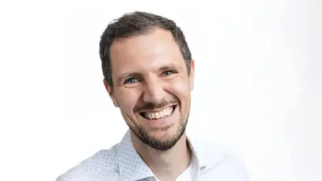 Stuart clarke headshot